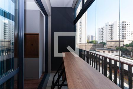 Varanda de kitnet/studio à venda com 1 quarto, 26m² em Perdizes, São Paulo