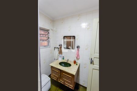 Casa à venda com 300m², 2 quartos e 4 vagasBanheiro 