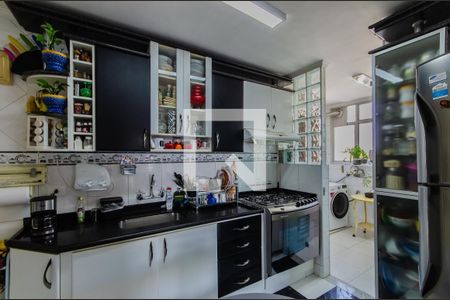 Apartamento à venda com 95m², 2 quartos e 2 vagasCozinha