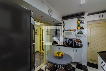 Apartamento à venda com 95m², 2 quartos e 2 vagasCozinha