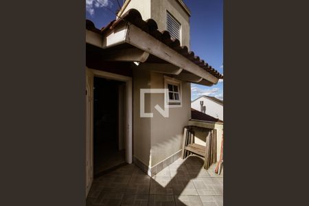 Casa à venda com 189m², 3 quartos e 2 vagas Casa à venda com 189m², 3 quartos e 2 vagasSacada 2