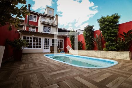 Casa à venda com 189m², 3 quartos e 2 vagas Casa à venda com 189m², 3 quartos e 2 vagasPiscina