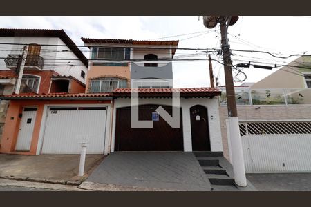 Casa à venda com 264m², 3 quartos e 3 vagasFachada