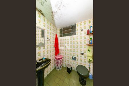 Casa à venda com 180m², 2 quartos e 2 vagasBanheiro