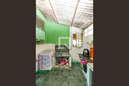 Casa à venda com 180m², 2 quartos e 2 vagasÁrea de Serviço