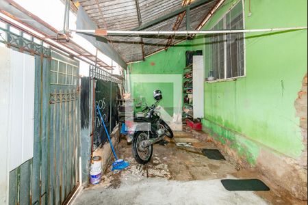 Casa à venda com 180m², 2 quartos e 2 vagasVaranda - Garagem 