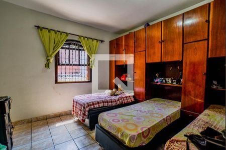 Casa à venda com 150m², 2 quartos e 2 vagas Casa à venda com 150m², 2 quartos e 2 vagasQuarto 2