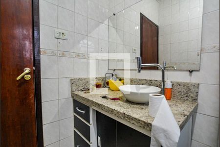 Casa à venda com 150m², 2 quartos e 2 vagas Casa à venda com 150m², 2 quartos e 2 vagasBanheiro 2