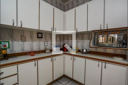 Casa à venda com 150m², 2 quartos e 2 vagas Casa à venda com 150m², 2 quartos e 2 vagasCozinha