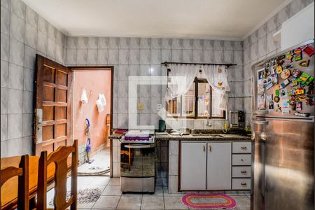 Casa à venda com 150m², 2 quartos e 2 vagas Casa à venda com 150m², 2 quartos e 2 vagasCozinha