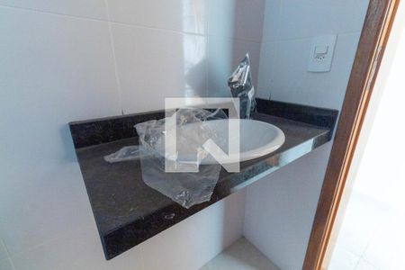 Casa à venda com 114m², 3 quartos e 2 vagasBanheiro 2
