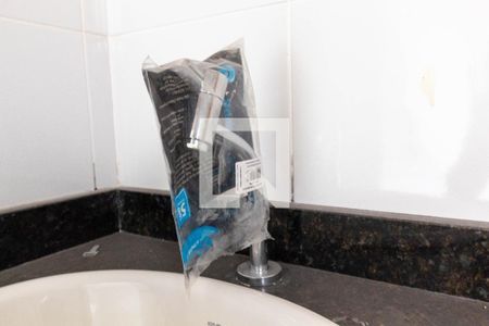 Casa à venda com 114m², 3 quartos e 2 vagasBanheiro - torneira