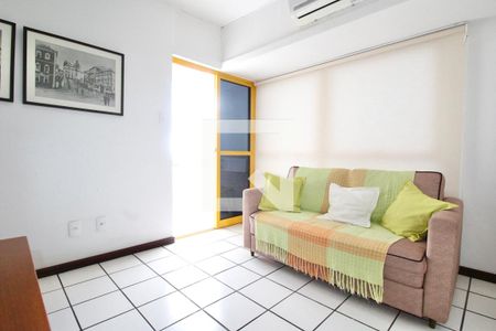 Sala de apartamento para alugar com 1 quarto, 47m² em Dois de Julho, Salvador
