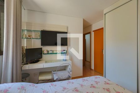 Apartamento à venda com 125m², 4 quartos e 3 vagasQuarto 2 - Suíte