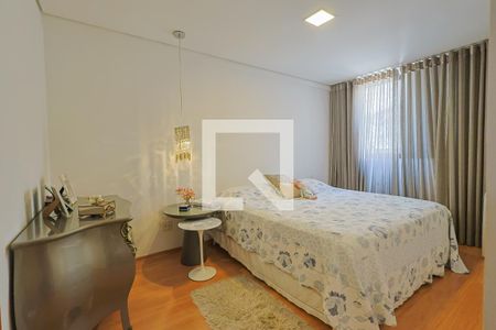 Apartamento à venda com 125m², 4 quartos e 3 vagasQuarto 4 - Suíte