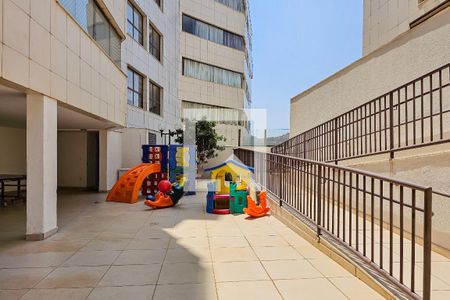 Apartamento à venda com 125m², 4 quartos e 3 vagasÁrea Comum - Playground