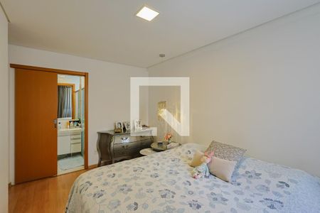 Apartamento à venda com 125m², 4 quartos e 3 vagasQuarto 4 - Suíte