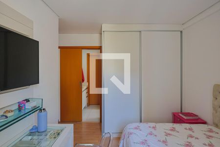 Apartamento à venda com 125m², 4 quartos e 3 vagasQuarto 2 - Suíte
