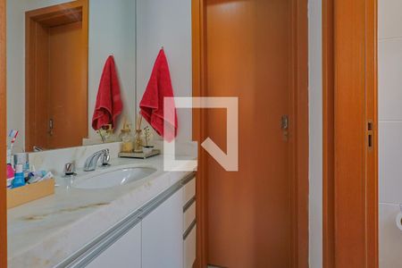 Apartamento à venda com 125m², 4 quartos e 3 vagasBanheiro da Suíte 2