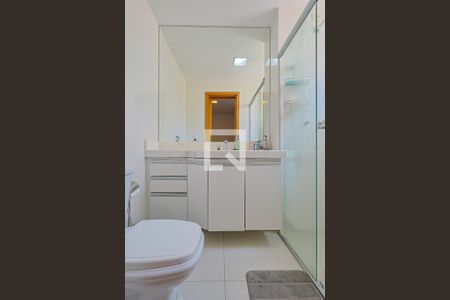 Apartamento à venda com 125m², 4 quartos e 3 vagasBanheiro da Suíte 1