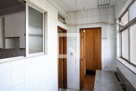 Apartamento para alugar com 98m², 3 quartos e 2 vagas Apartamento para alugar com 98m², 3 quartos e 2 vagasÁrea de serviço