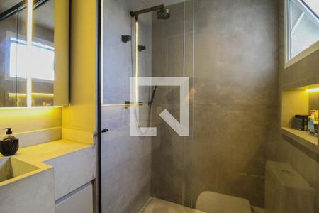 Apartamento à venda com 97m², 2 quartos e 2 vagas Apartamento à venda com 97m², 2 quartos e 2 vagasBanheiro da Suíte