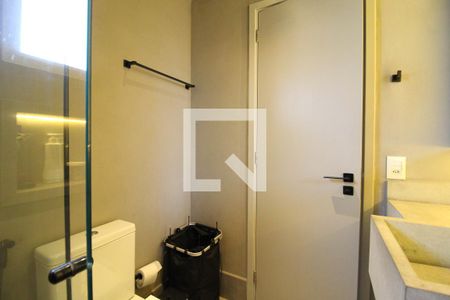 Apartamento à venda com 97m², 2 quartos e 2 vagas Apartamento à venda com 97m², 2 quartos e 2 vagasBanheiro da Suíte