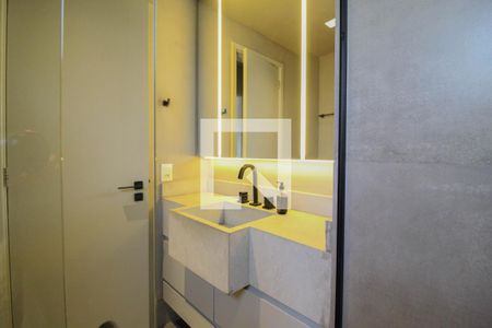 Apartamento à venda com 97m², 2 quartos e 2 vagas Apartamento à venda com 97m², 2 quartos e 2 vagasBanheiro da Suíte