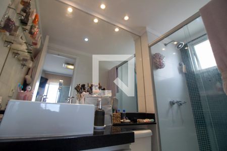 Apartamento à venda com 94m², 2 quartos e 2 vagas Apartamento à venda com 94m², 2 quartos e 2 vagasBanheiro da Suíte