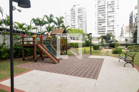 Apartamento à venda com 94m², 2 quartos e 2 vagas Apartamento à venda com 94m², 2 quartos e 2 vagasÁrea comum - Playground
