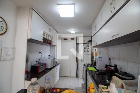 Apartamento à venda com 94m², 2 quartos e 2 vagas Apartamento à venda com 94m², 2 quartos e 2 vagasCozinha
