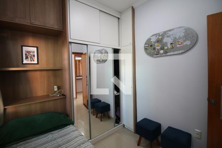 Casa à venda com 110m², 3 quartos e 8 vagasQuarto 3