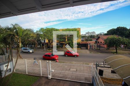 Casa à venda com 400m², 4 quartos e 6 vagas Casa à venda com 400m², 4 quartos e 6 vagasVista da Sacada