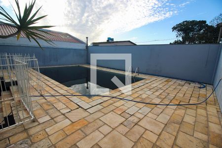 Casa à venda com 400m², 4 quartos e 6 vagas Casa à venda com 400m², 4 quartos e 6 vagasPiscina