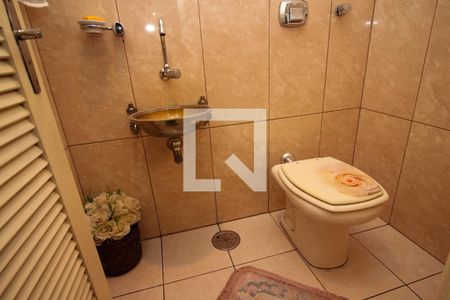 Casa à venda com 400m², 4 quartos e 6 vagas Casa à venda com 400m², 4 quartos e 6 vagasLavabo