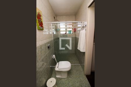 Casa à venda com 400m², 4 quartos e 6 vagas Casa à venda com 400m², 4 quartos e 6 vagasBanheiro da Suíte