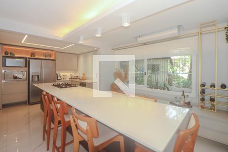 Casa de condomínio à venda com 320m², 4 quartos e 2 vagas Casa de condomínio à venda com 320m², 4 quartos e 2 vagasCozinha