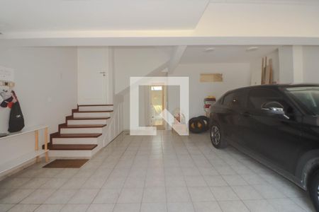 Casa de condomínio à venda com 320m², 4 quartos e 2 vagas Casa de condomínio à venda com 320m², 4 quartos e 2 vagasGaragem