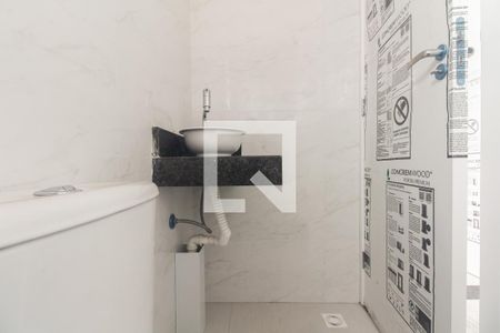 Apartamento para alugar com 38m², 2 quartos e sem vaga Apartamento para alugar com 38m², 2 quartos e sem vagaBanheiro