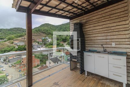 Casa de condomínio à venda com 200m², 5 quartos e 3 vagas Casa de condomínio à venda com 200m², 5 quartos e 3 vagasTerraço