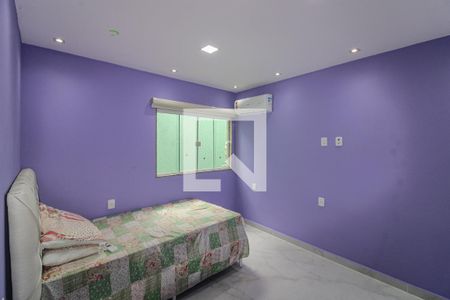 Casa de condomínio à venda com 200m², 5 quartos e 3 vagas Casa de condomínio à venda com 200m², 5 quartos e 3 vagasQuarto 3