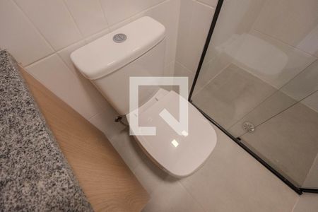 Banheiro de kitnet/studio para alugar com 1 quarto, 24m² em Bela Vista, São Paulo