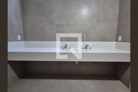 Casa de condomínio à venda com 480m², 4 quartos e 3 vagasBanheiro