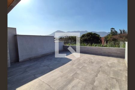 Casa de condomínio à venda com 480m², 4 quartos e 3 vagasÁrea externa 
