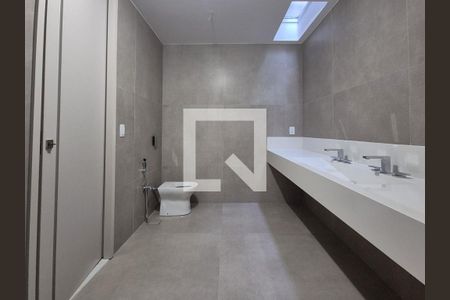 Casa de condomínio à venda com 480m², 4 quartos e 3 vagasBanheiro