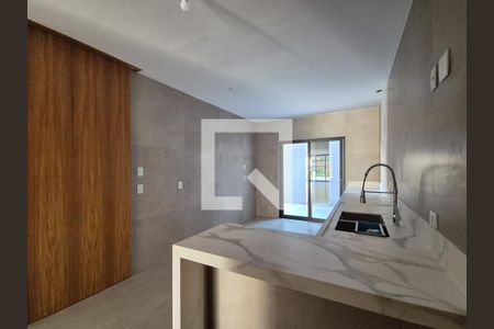 Casa de condomínio à venda com 480m², 4 quartos e 3 vagasCozinha 