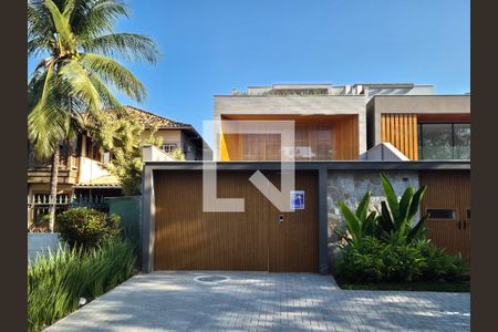 Casa de condomínio à venda com 480m², 4 quartos e 3 vagasÁrea comum