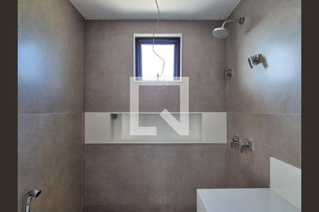 Casa de condomínio à venda com 480m², 4 quartos e 3 vagasBanheiro