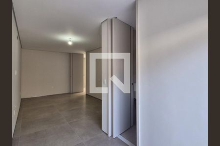 Casa de condomínio à venda com 480m², 4 quartos e 3 vagasQuarto 