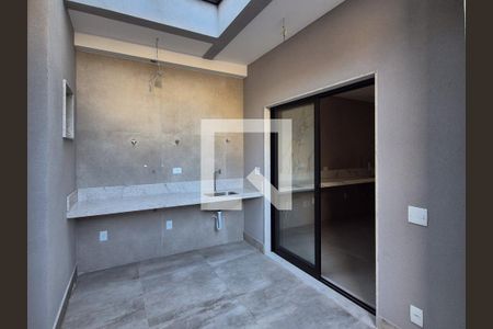 Casa de condomínio à venda com 480m², 4 quartos e 3 vagasCozinha 